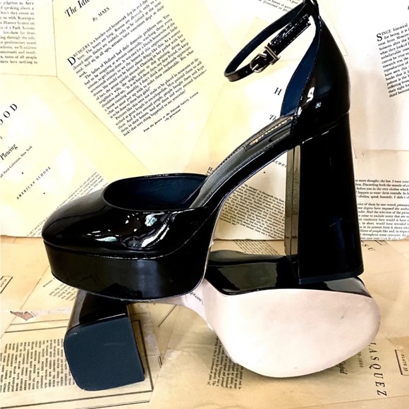 Anthropologie Larroude Ari Maryjane Pump Platform Black Patent Leather - Picture 8 of 8